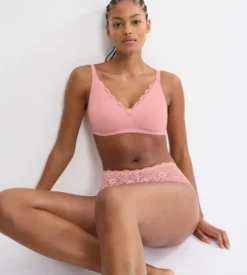 AMOURETTE Minimizer bra