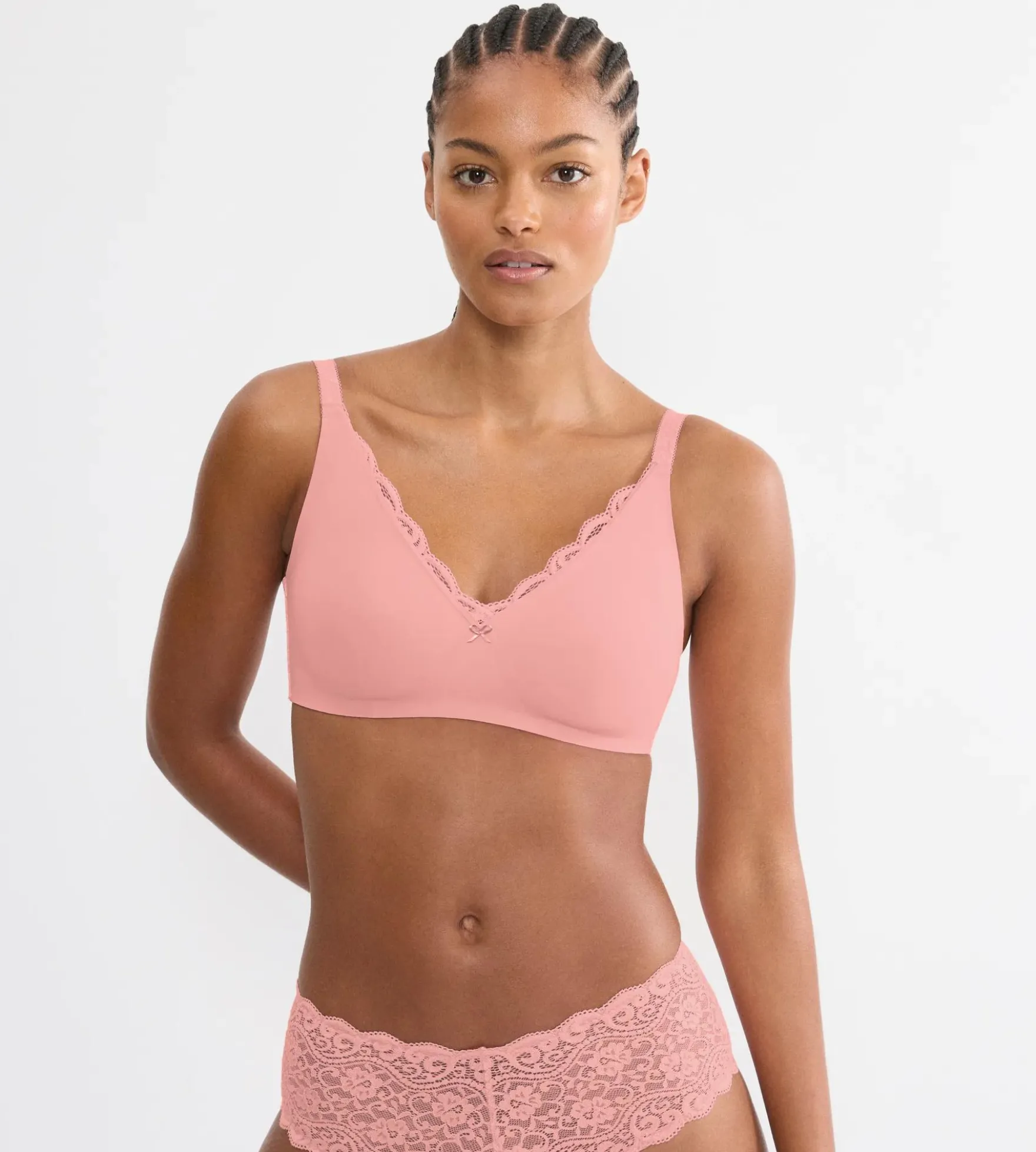 AMOURETTE Minimizer bra