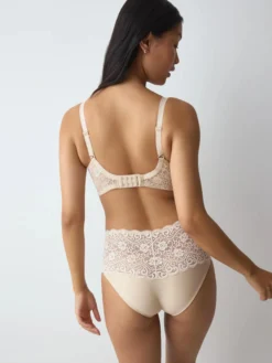AMOURETTE Minimizer bra