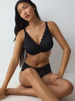AMOURETTE Minimizer bra