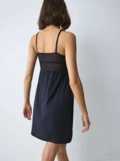 AURA SPOTLIGHT Nightdress