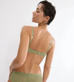 AURA SPOTLIGHT Wired padded bra