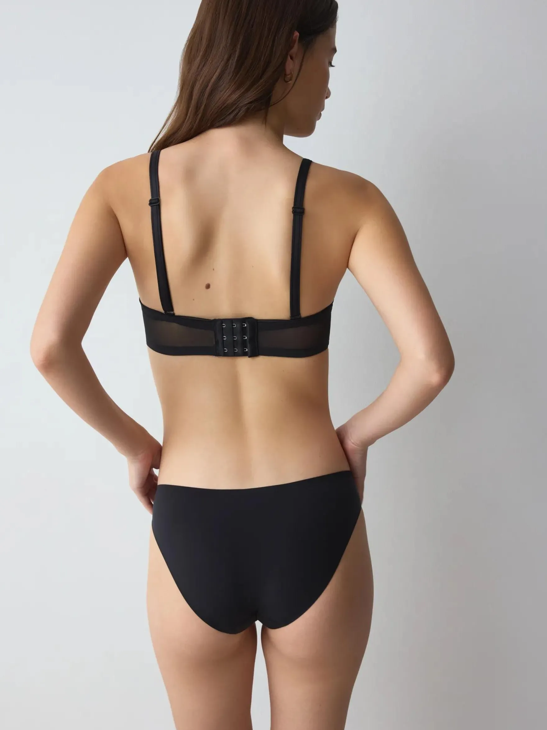BEAUTY-FULL ESSENTIAL Wired padded bra with detachable straps