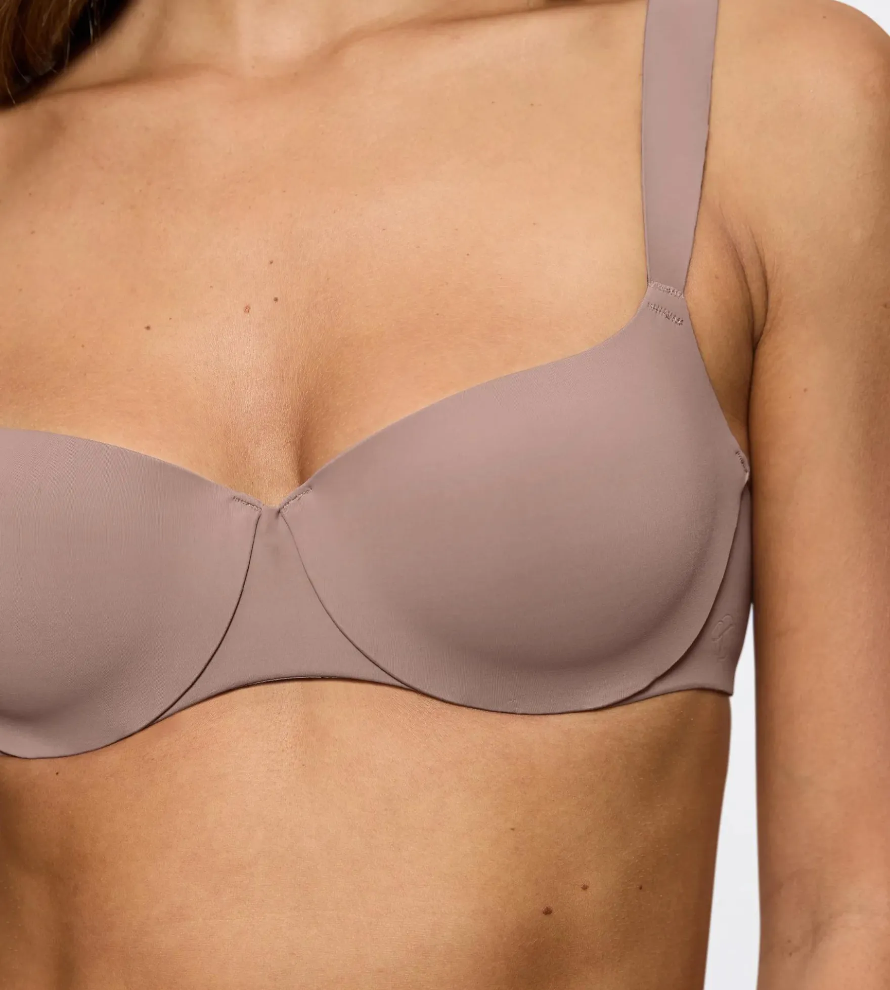 BODY MAKE-UP ILLUSION Wired padded bra