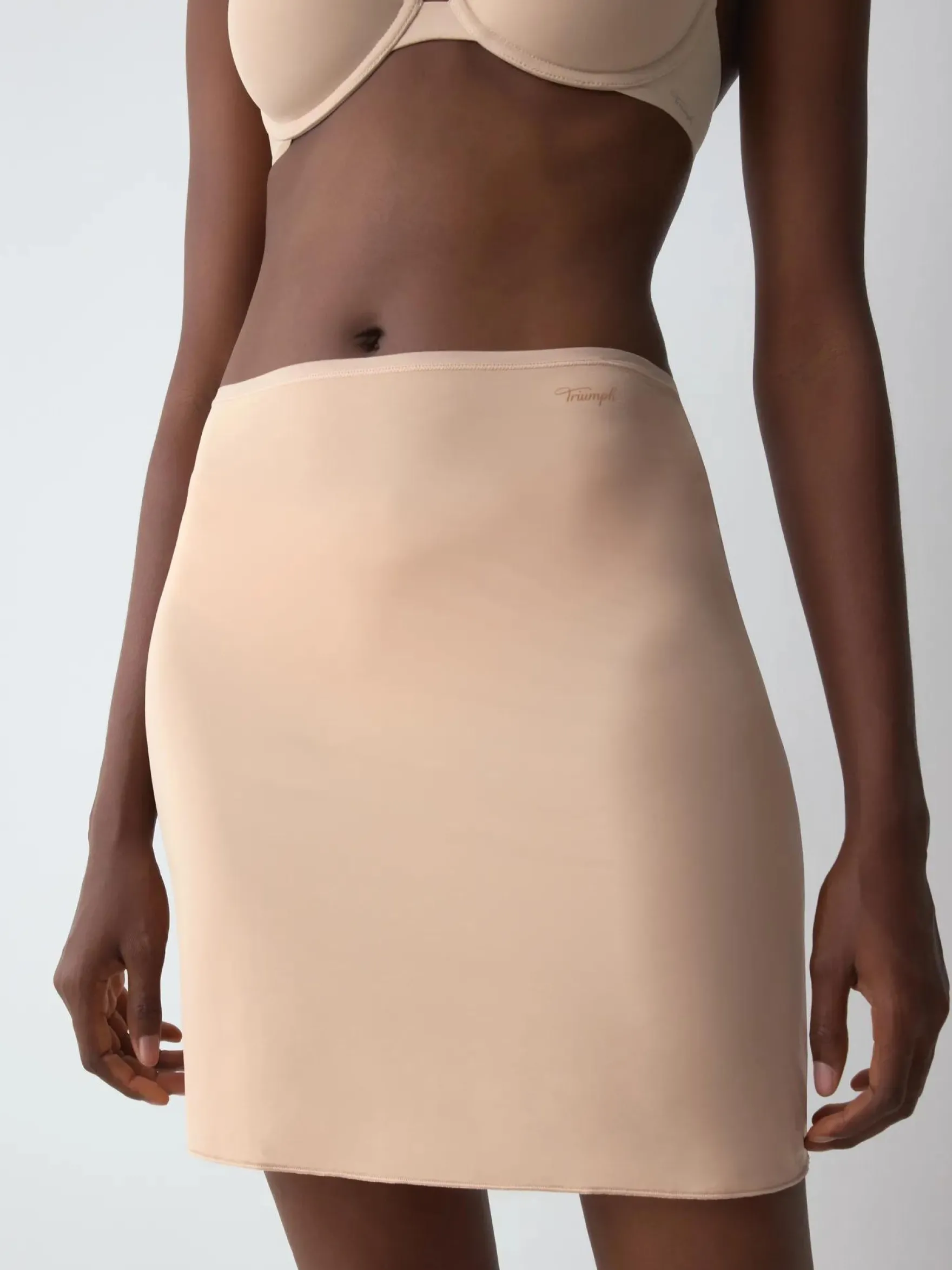 BODY MAKE-UP Slip skirt
