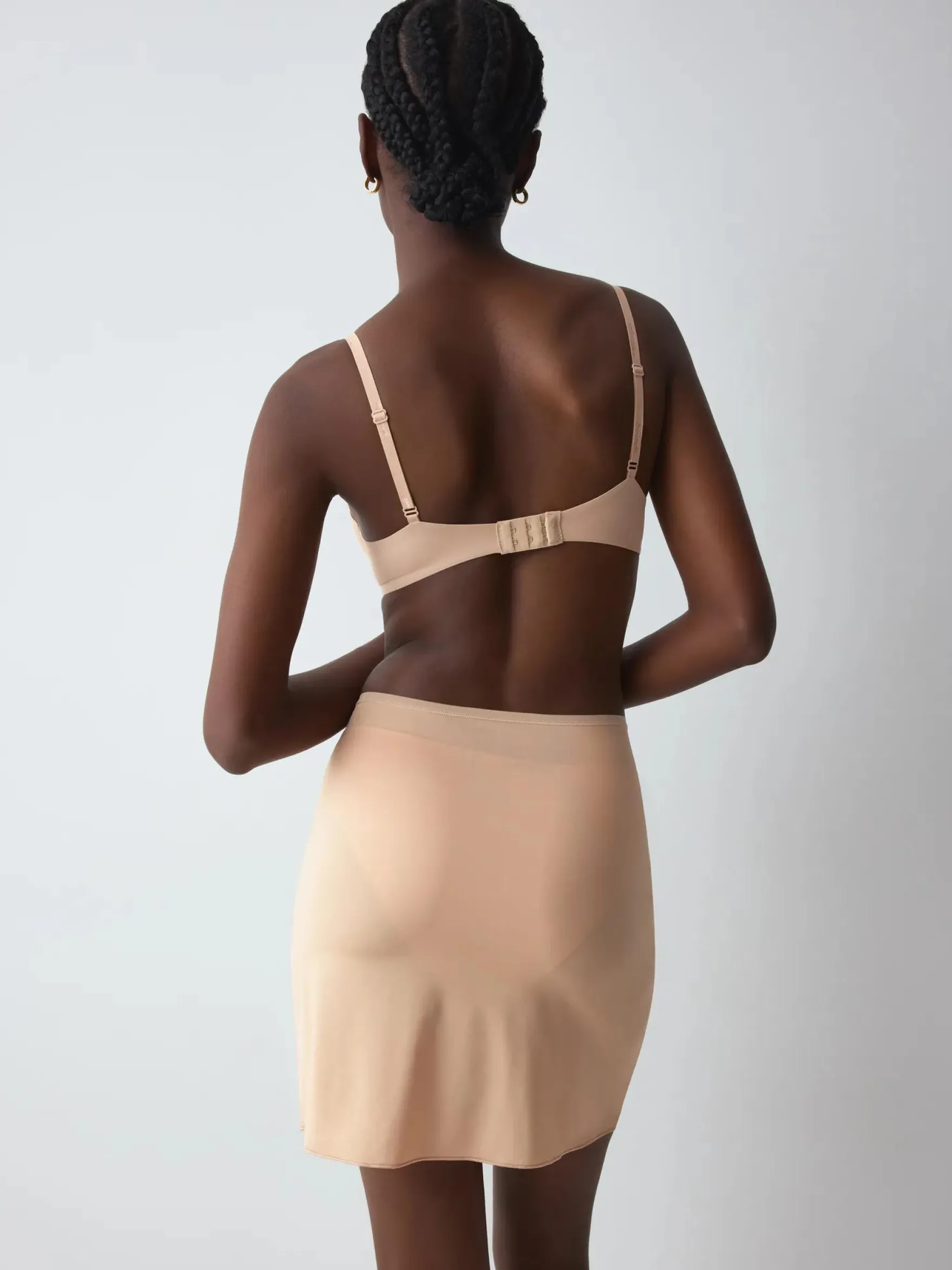 BODY MAKE-UP Slip skirt