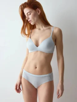 BODY MAKE-UP SOFT TOUCH Non-wired bra