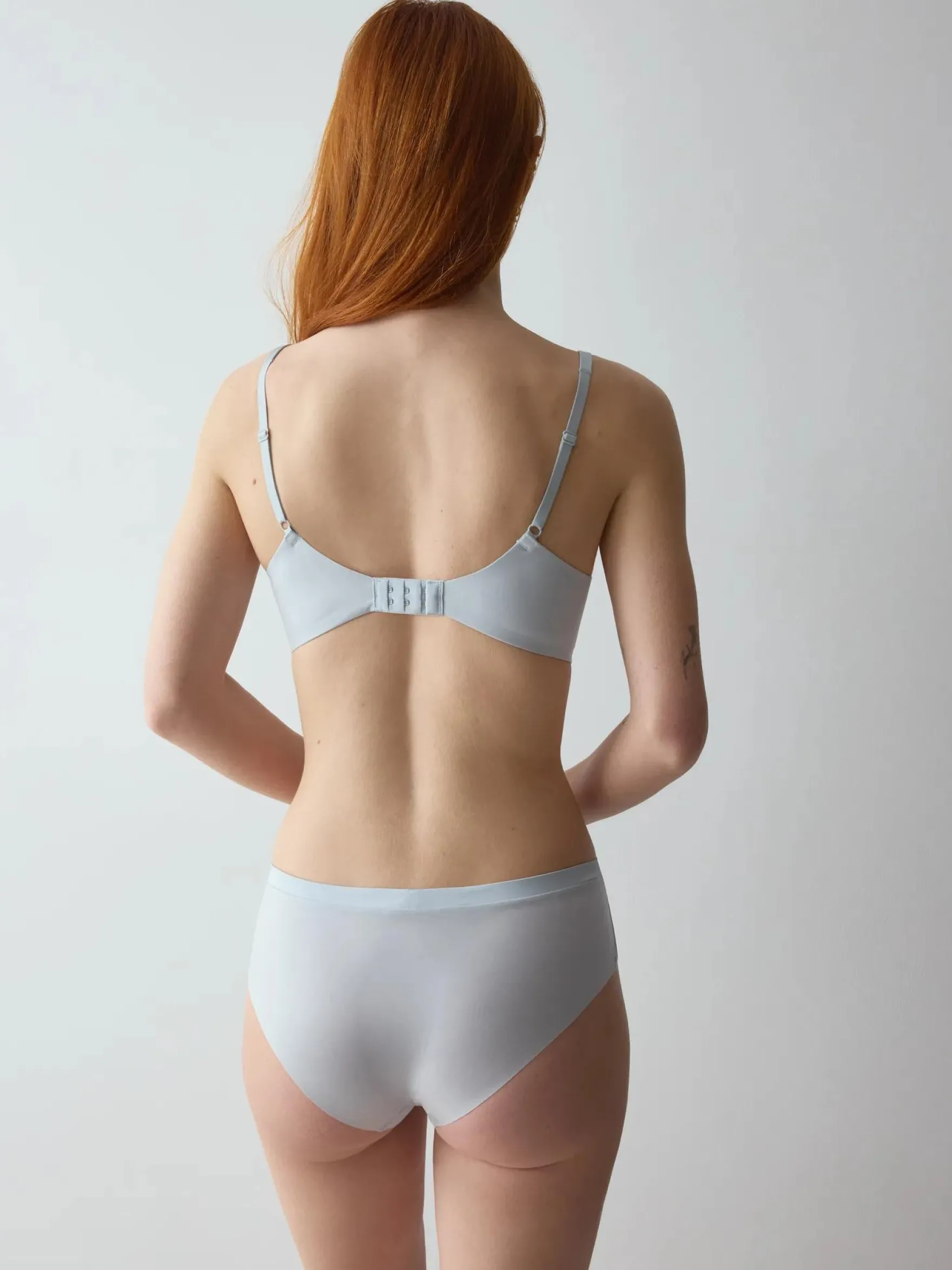 BODY MAKE-UP SOFT TOUCH Non-wired bra