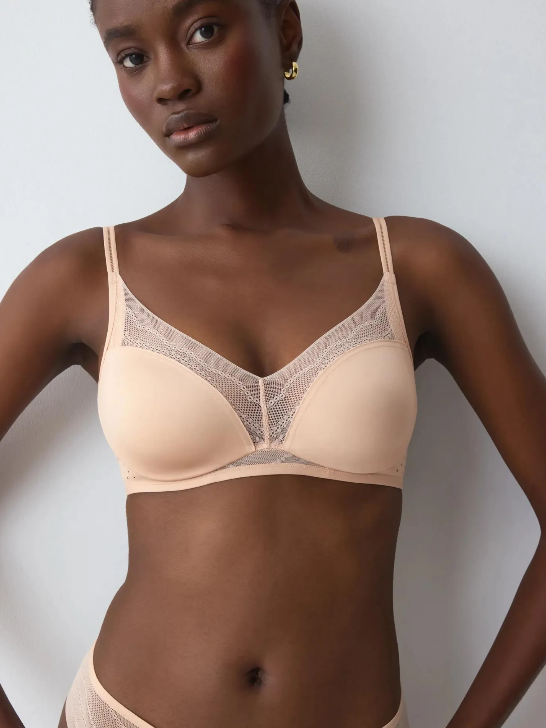BREATHE & LIFT SMART Non-wired bra