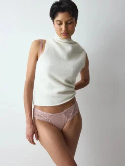 COMFORT ALLURE String
