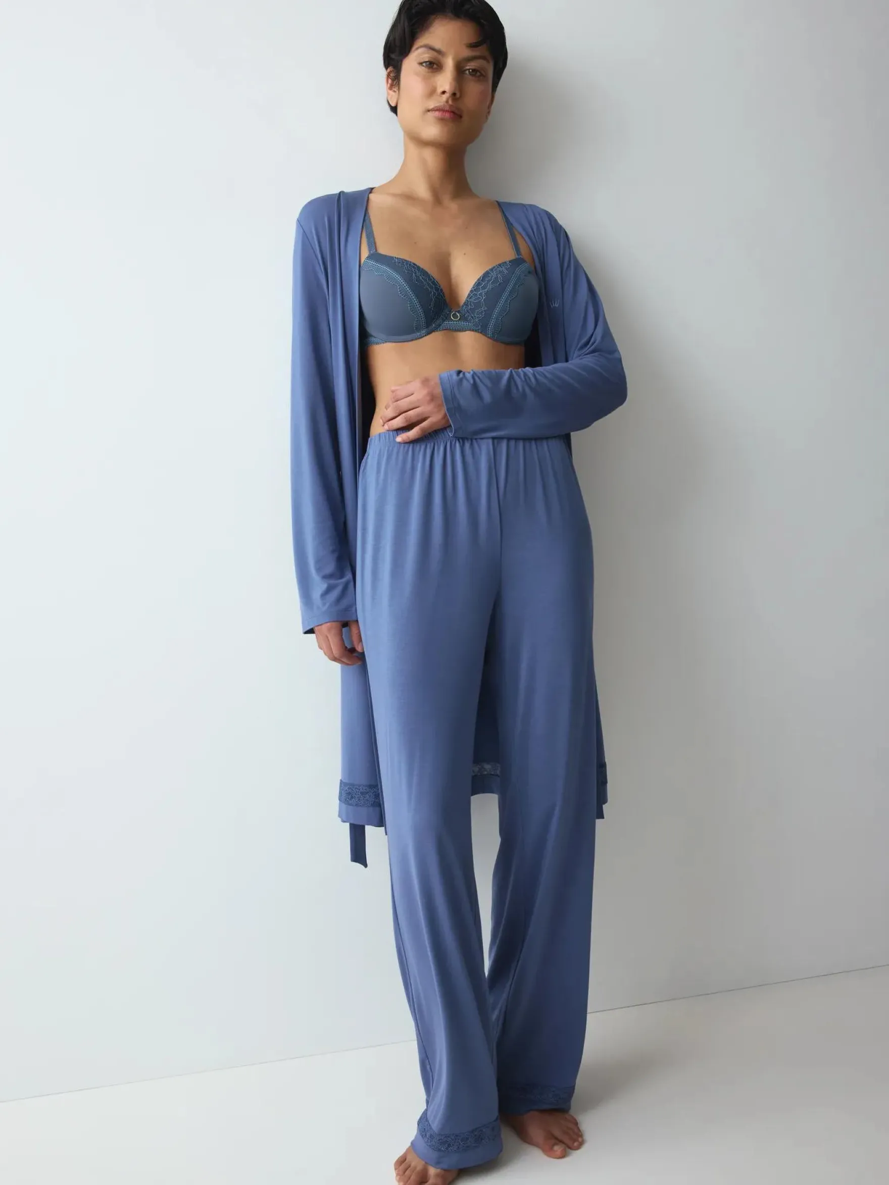 COMFORT ALLURE Trousers