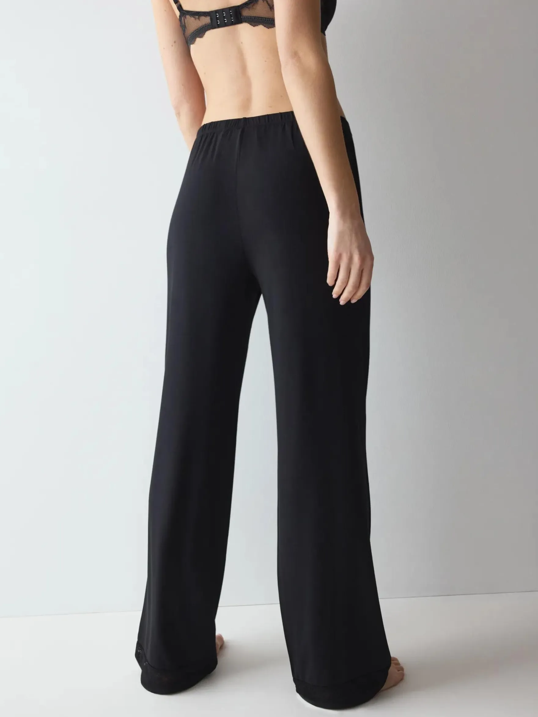 COMFORT ALLURE Trousers