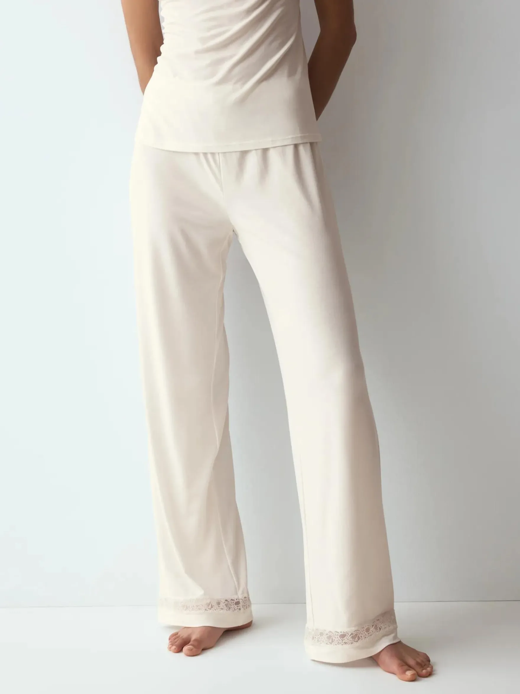 COMFORT ALLURE Trousers