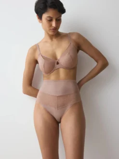 COMFORT CONTOUR String