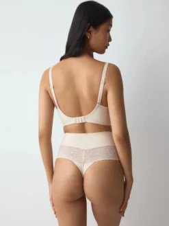COMFORT CONTOUR String