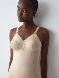 DOREEN + COTTON 01 Body