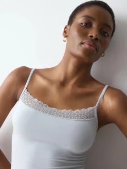 FEEL OF MODAL Top with spaghetti straps