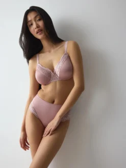 LADYFORM SOFT Minimizer bra