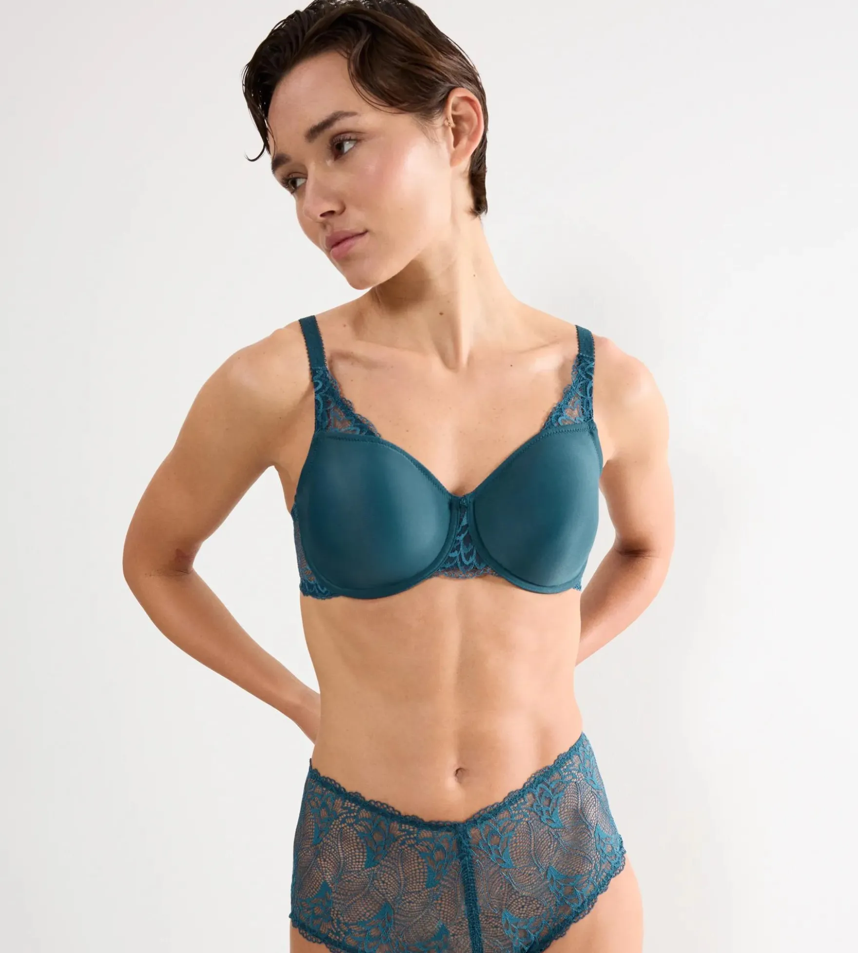 LIGHT PAONETTE Minimizer bra