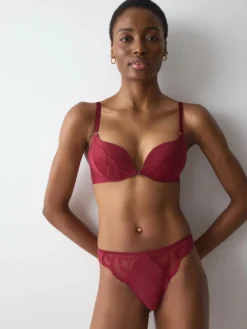 LOVE IN LACE Push-up bra