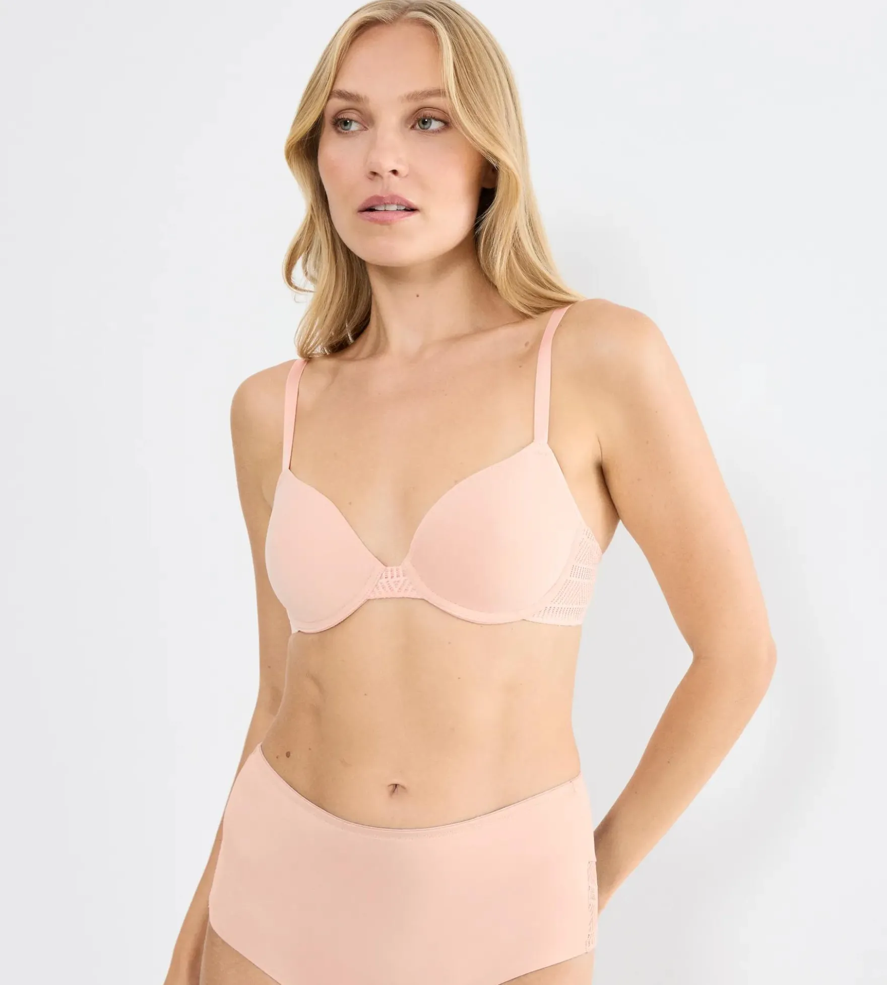 SHAPING IMPRESSIONS Wired padded bra
