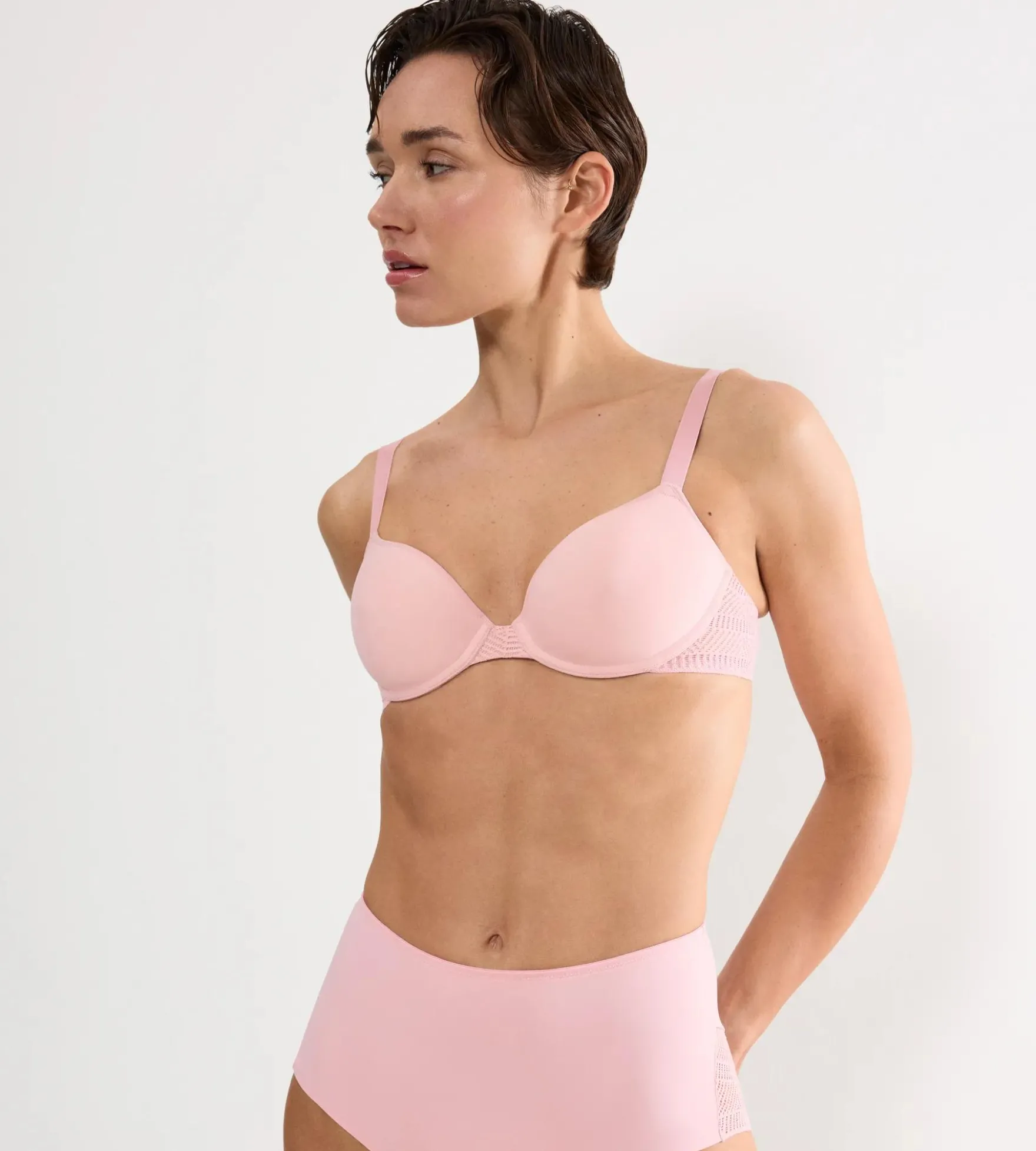 SHAPING IMPRESSIONS Wired padded bra