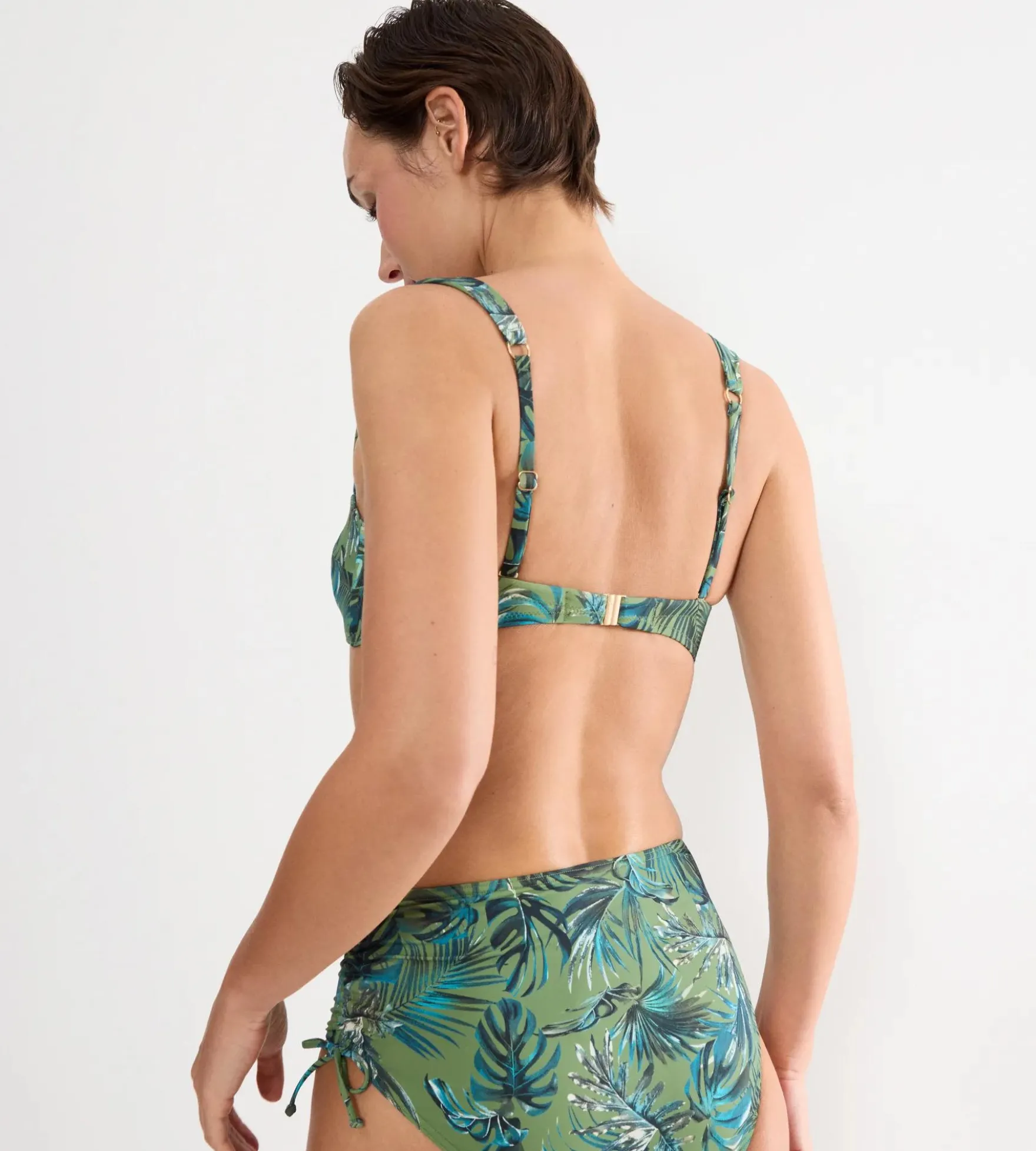 SUMMER ALLURE Padded bikini top with detachable straps