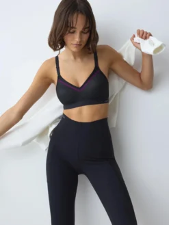 TRIACTION FREE MOTION Sports bra