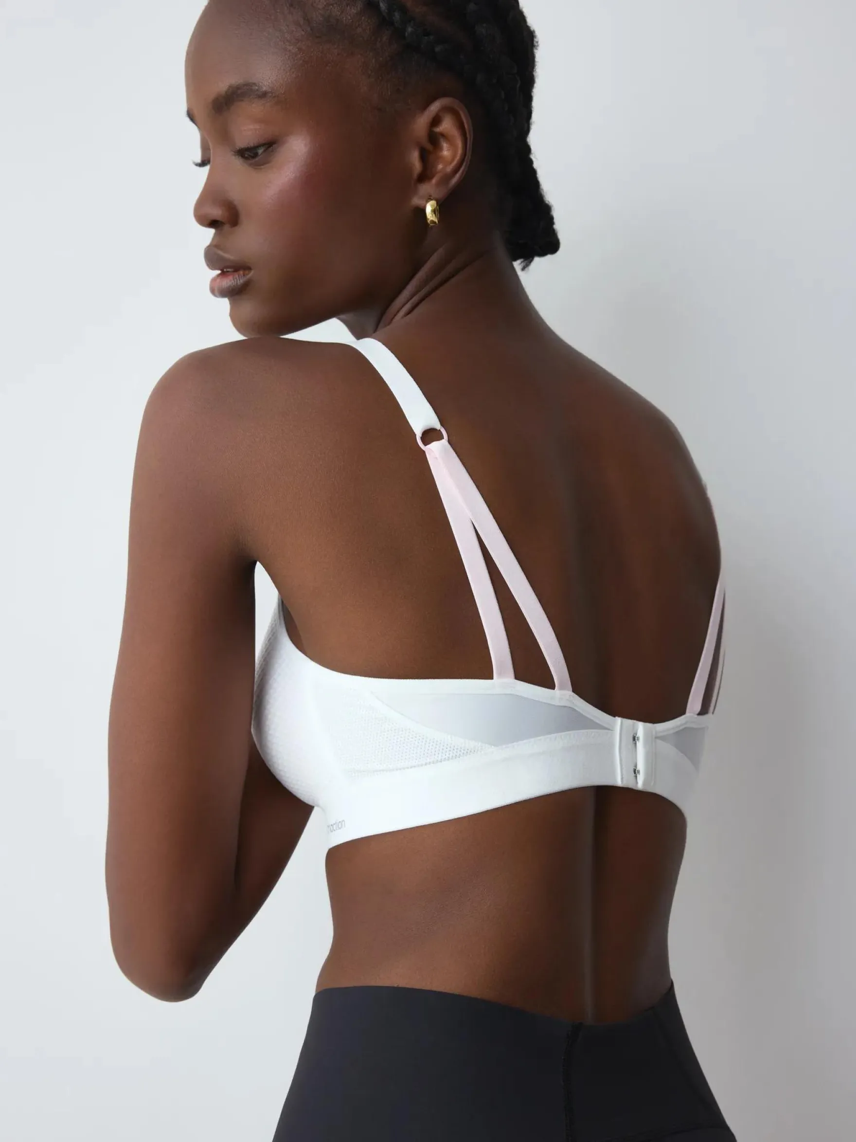 TRIACTION FREE MOTION Sports bra