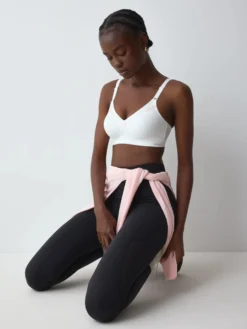 TRIACTION FREE MOTION Sports bra