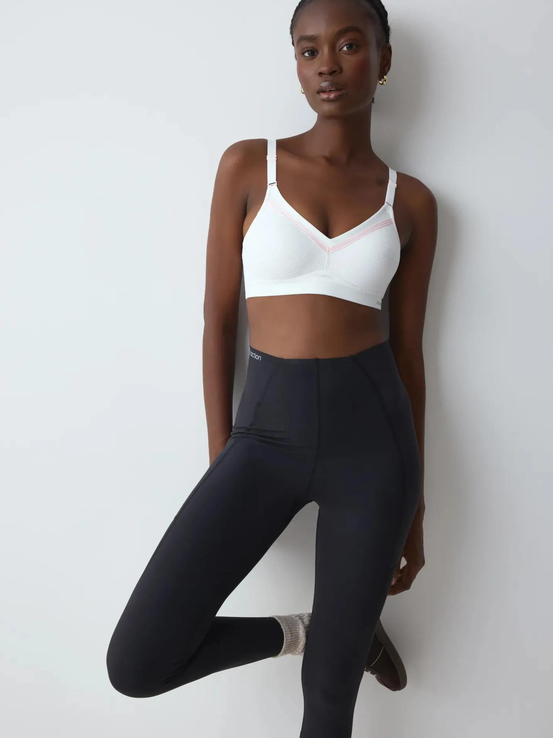 TRIACTION FREE MOTION Sports bra