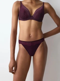 TRIUMPH COMFORT GLAM String